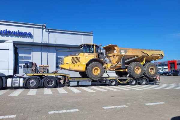Transport ponadgabarytowy wozidła przegubowego Volvo A35E | Trasa: Wrocław – Hamburg